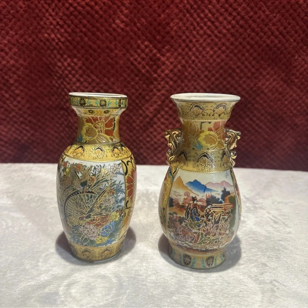2 Small Satsuma Chinese Vases. 6x3. Set of 2. Gold With Some Red, Blue.